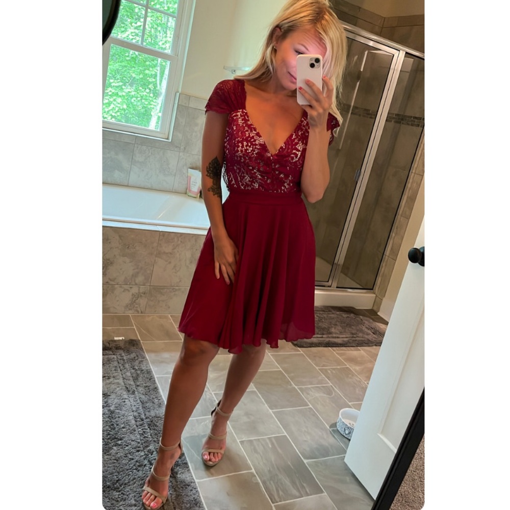 Elise Ryan cocktail dress